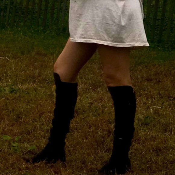 Stuart Weitzman Suede 5050 Boots - Picture 3 of 13